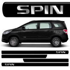 Friso Lateral Spin Preto Escrita cromo*