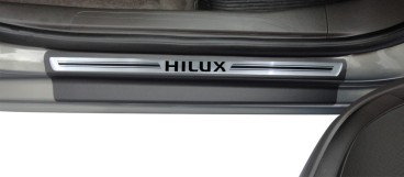 Soleira Resinada Hilux 08/15 4P Aço Escovado