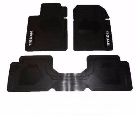 Tapete Personalizado PVC Tiguan preto 3Pç*