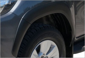 Alargador de Paralamas CD Hilux 16/*