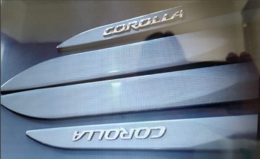 Friso Lateral Corolla 21/ Cinza Celestial (AR)*